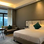 M101 Dang Wangi Remote Work-Friendly Suite